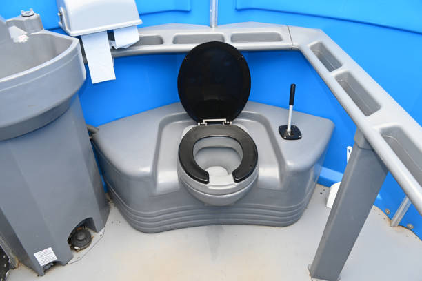 Portable Toilet Options We Offer in Alderson, WV